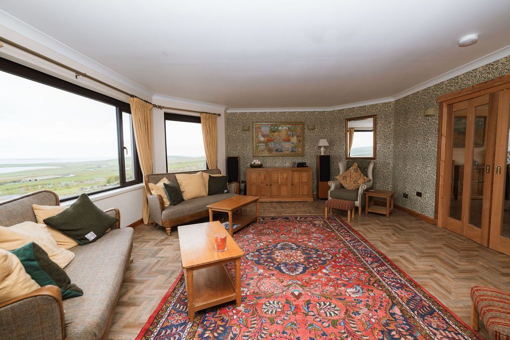 Property photo 2 of 75