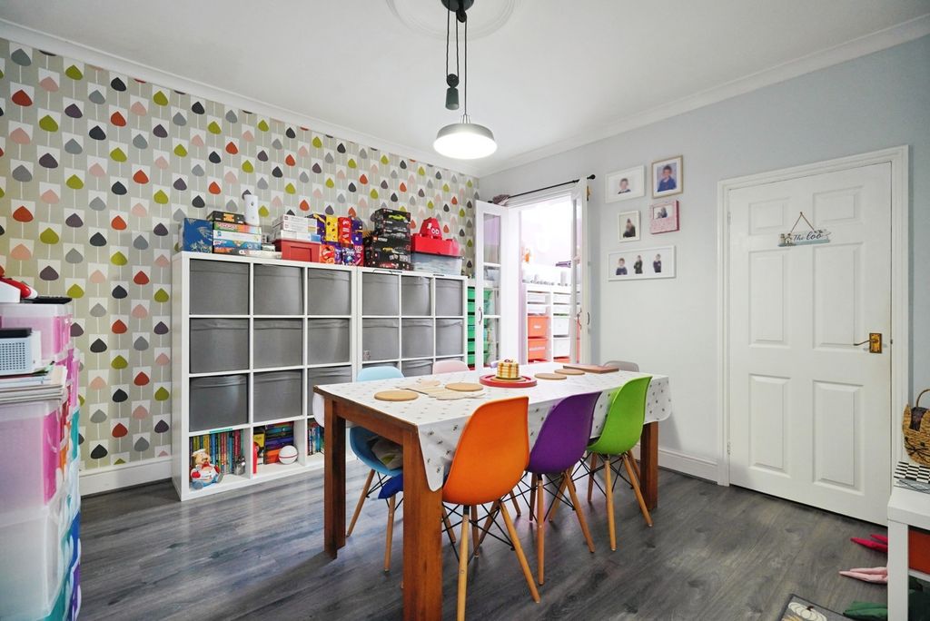 Property photo 3 of 19 Dining Room