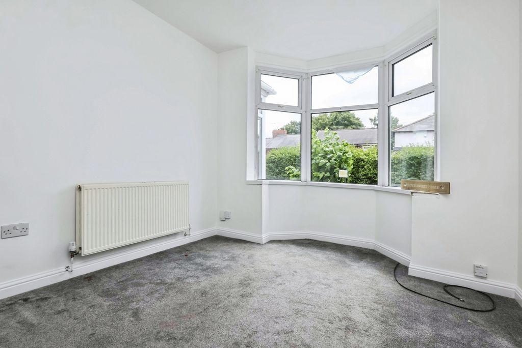 Property photo 2 of 18 Pbox-Img.Jpg