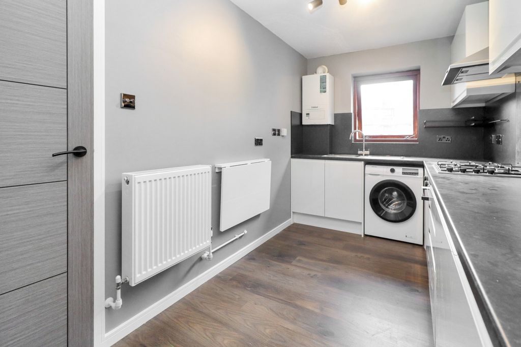 Property photo 3 of 8 Picture No. 04