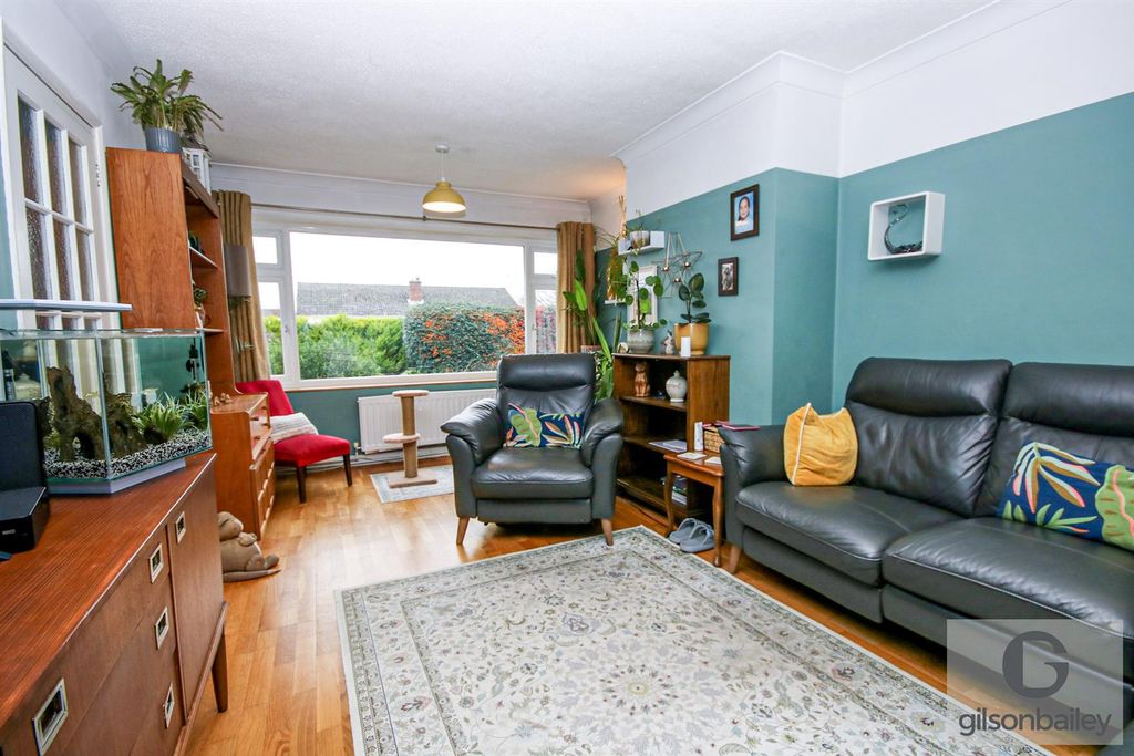 Property photo 3 of 21 16-Img_2432.Jpg