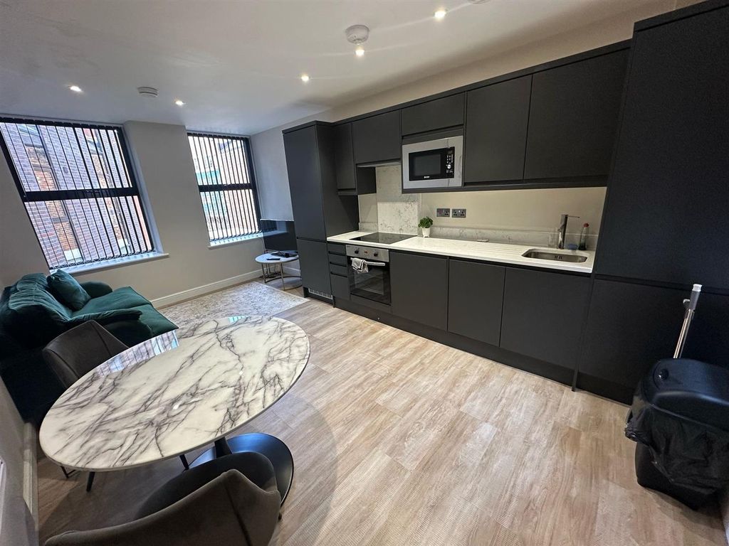 Property photo 3 of 10 c8Ed7Cef-B0d8-46Fa-B462-B3B05Fbe123F.Jpg