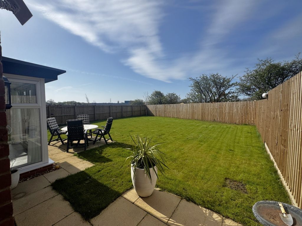 Property photo 2 of 25