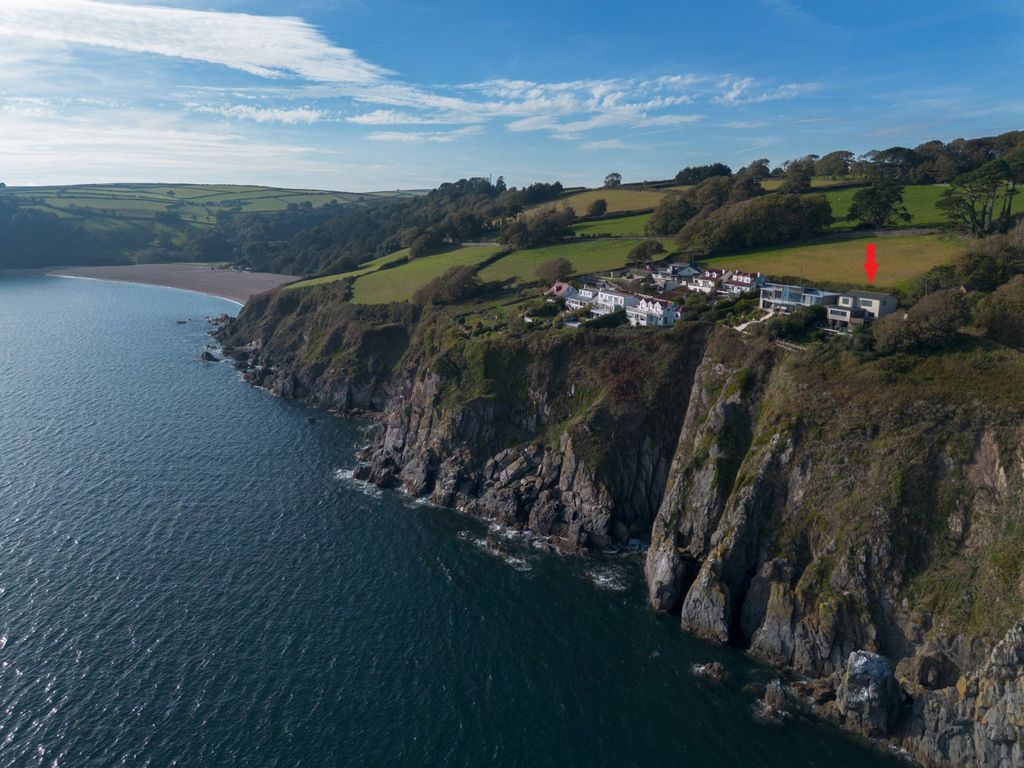 Property photo 3 of 18 Position