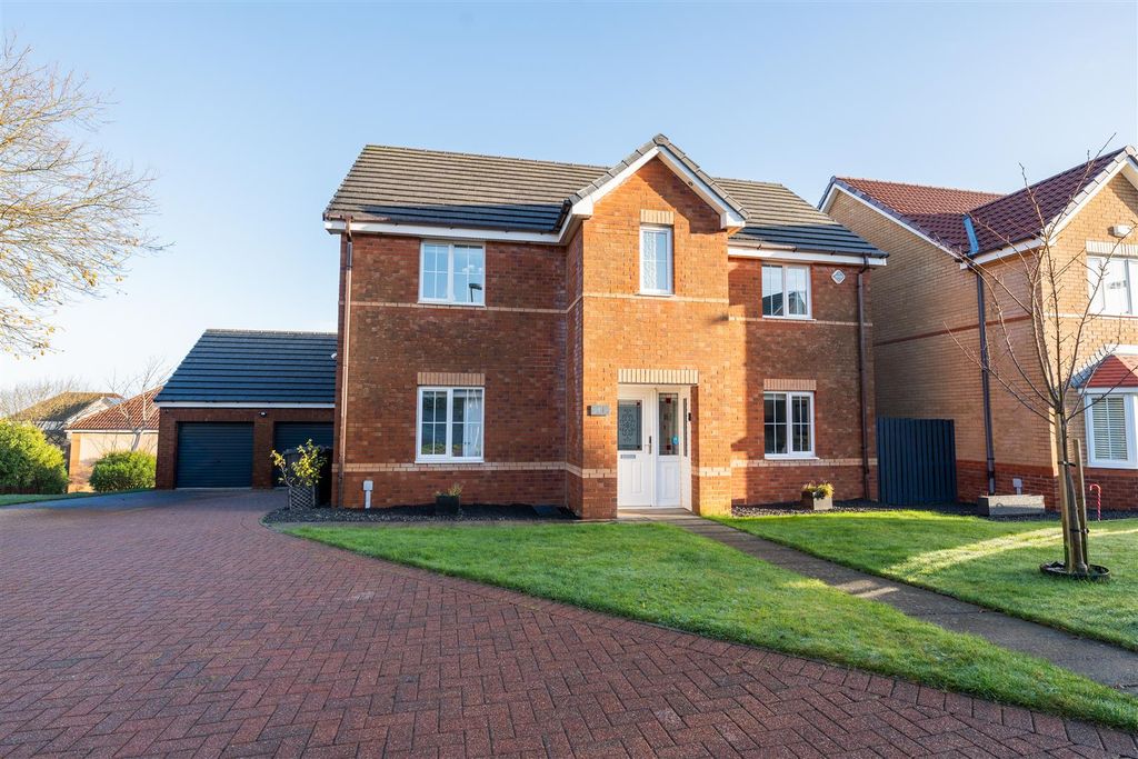 Property photo 2 of 26 External.Front.Jpg