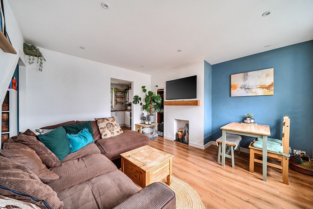 Property photo 3 of 19 Picture 3