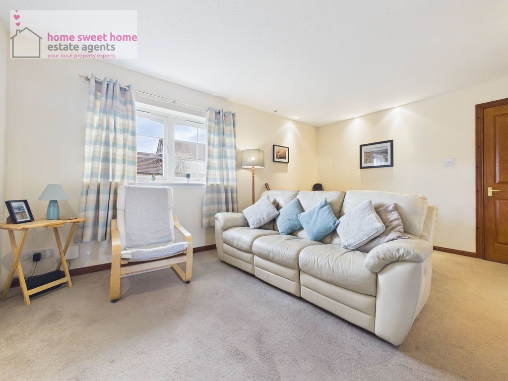 Property photo 2 of 27