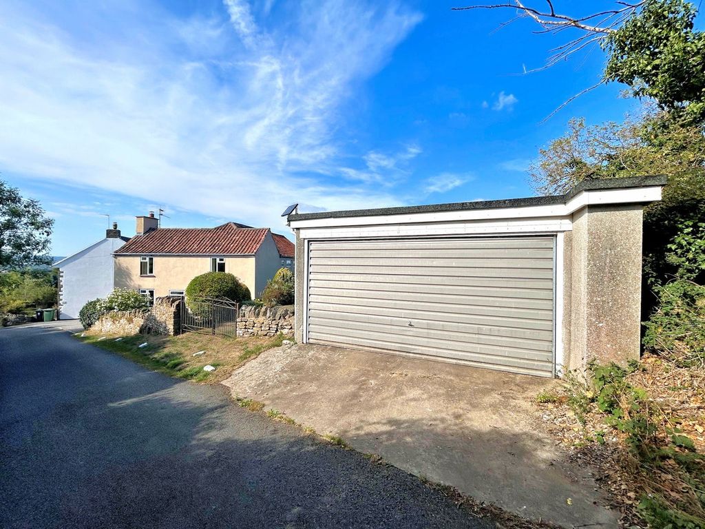 Property photo 2 of 24