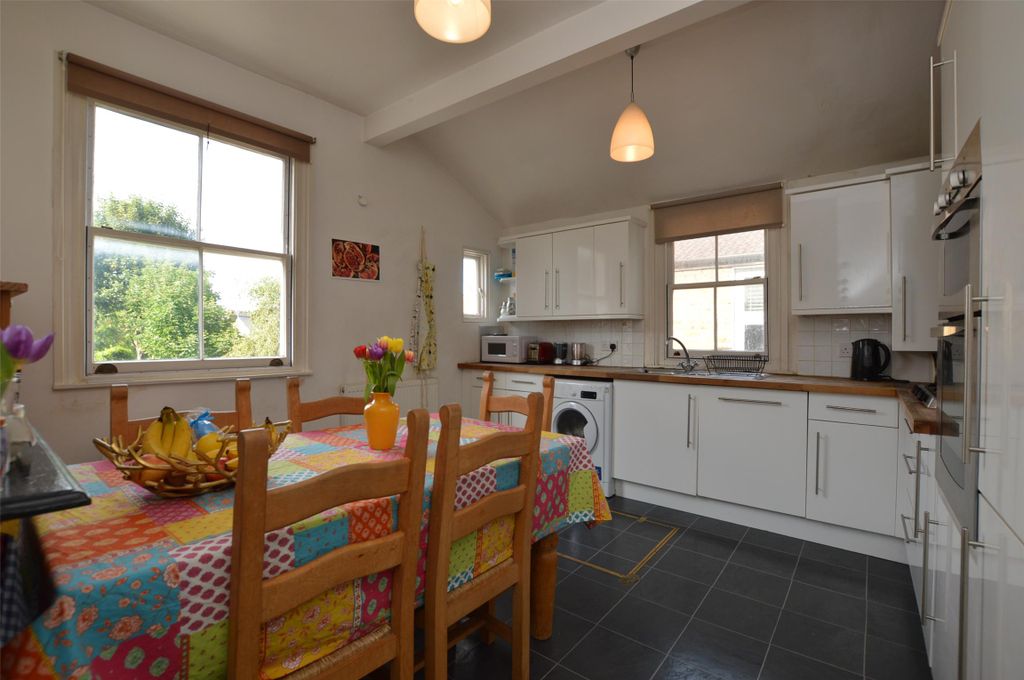 Property photo 3 of 9 Dsc_0005