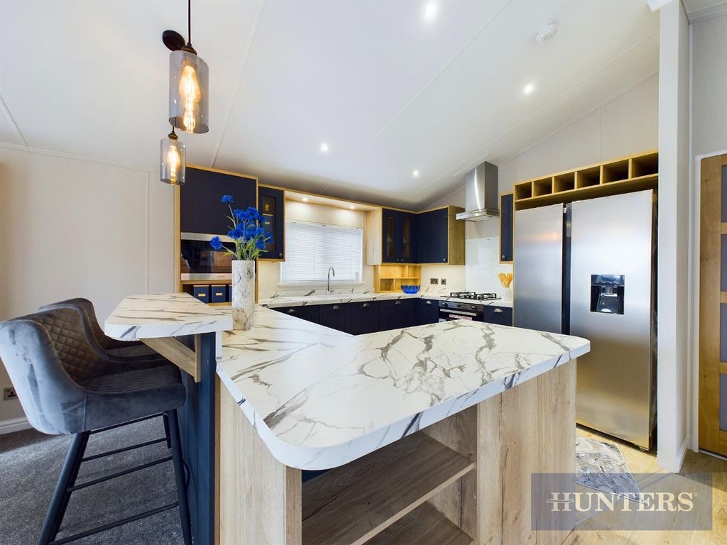 Property photo 3 of 16 Cam03407G0-Pr0462-Still001.Jpg