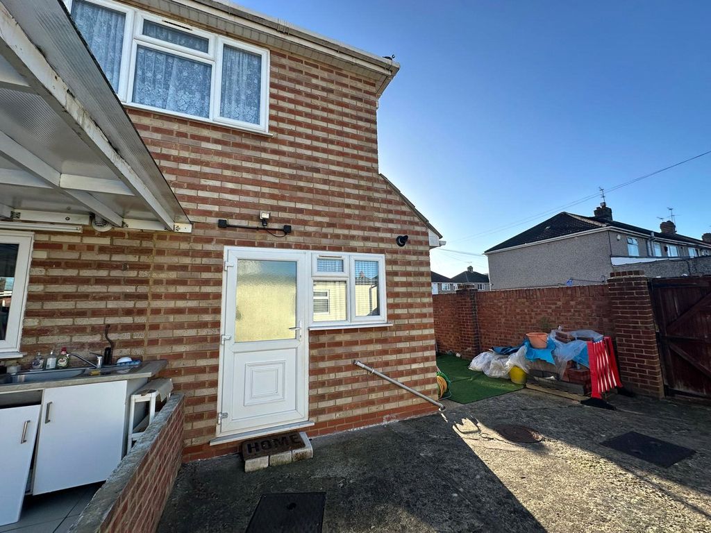 Property photo 1 of 5 Front Aspect