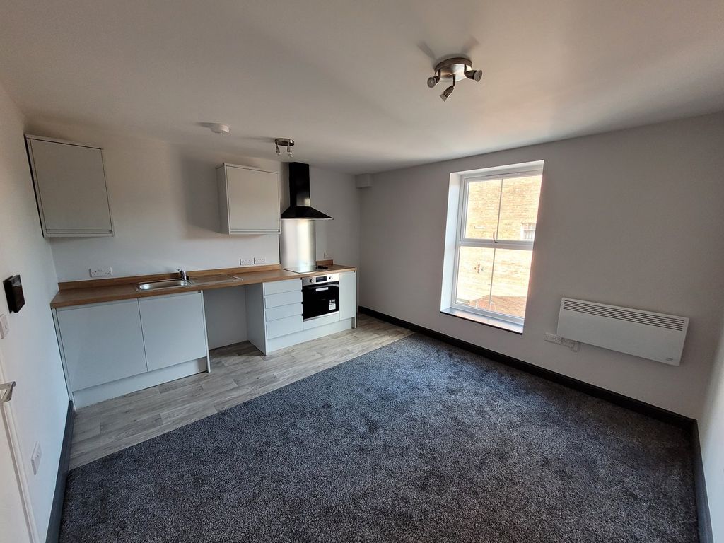 Property photo 2 of 70