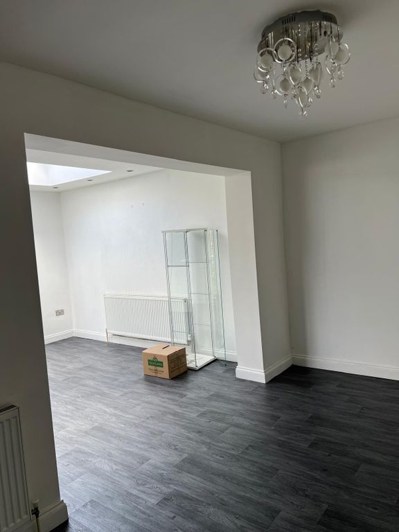 Property photo 3 of 33