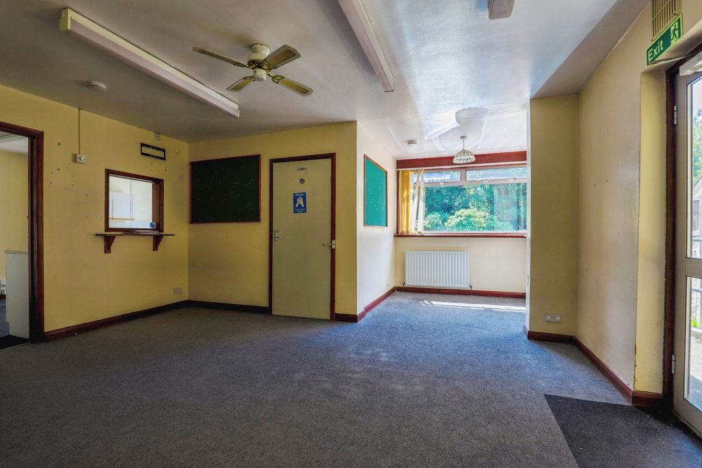 Property photo 3 of 16 Pbox-Img.Jpg