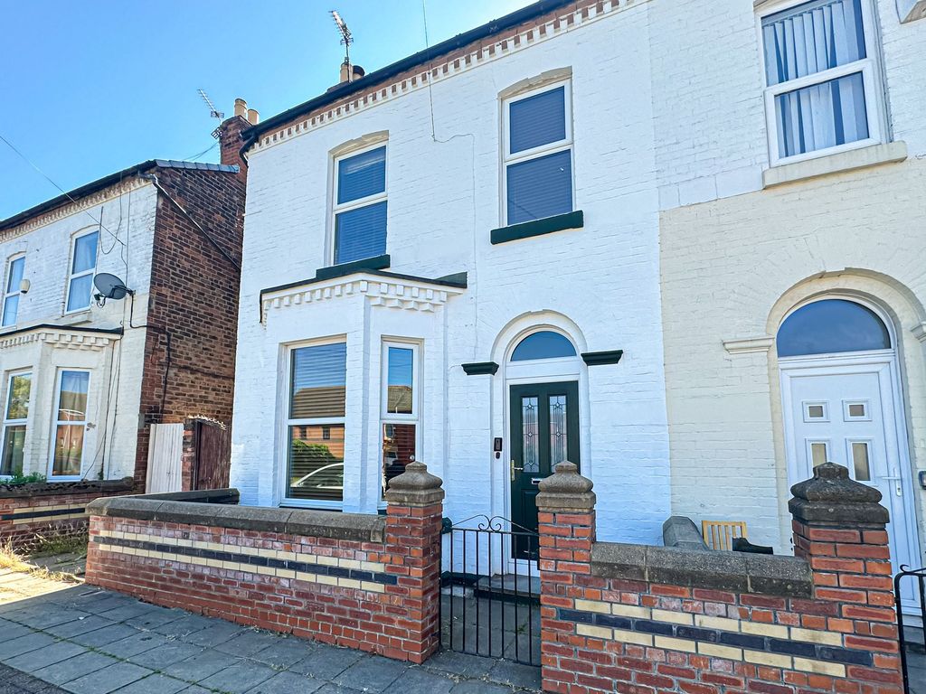 Property photo 1 of 18