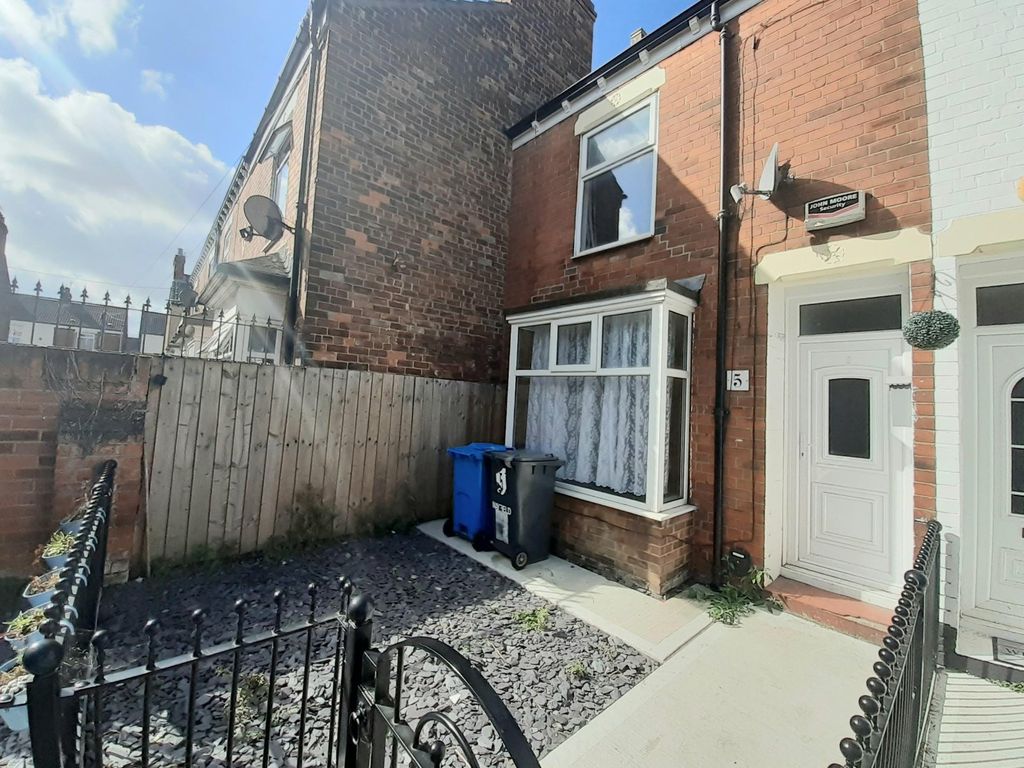 Property photo 1 of 8 External