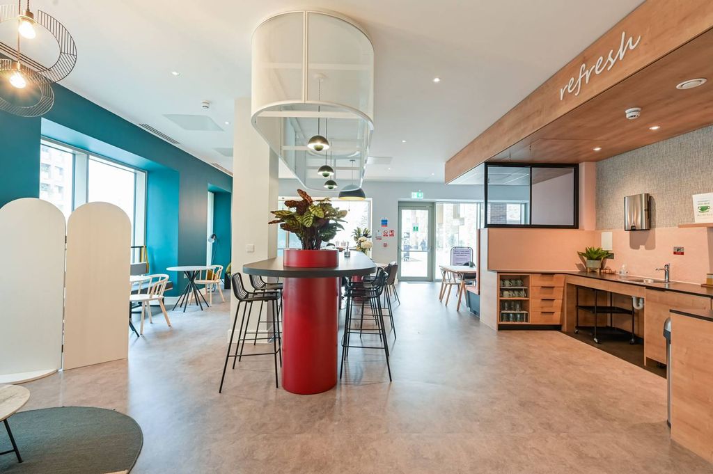 Property photo 3 of 39