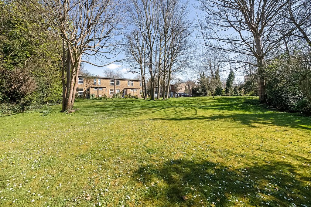 Property photo 2 of 15 Photo