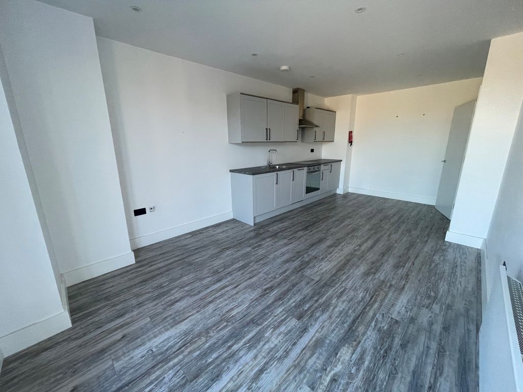 Property photo 3 of 6 Bedroom