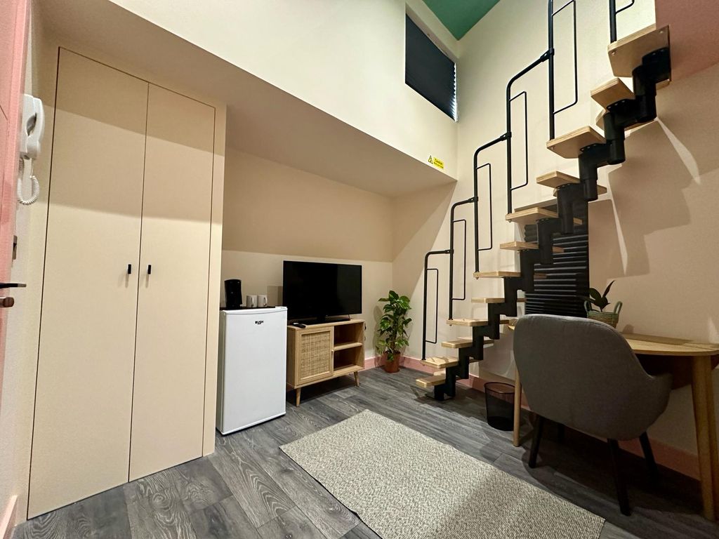 Property photo 2 of 11 Gallery