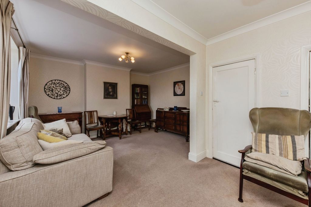 Property photo 3 of 23 Pbox-Img.Jpg