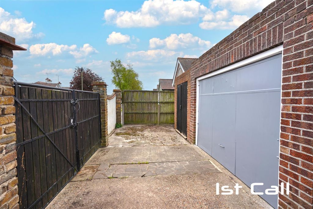 Property photo 3 of 24 Detached Garage &amp; Workshop