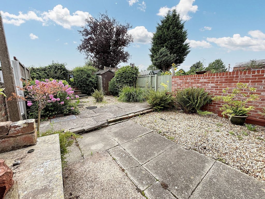 Property photo 3 of 13 Garden