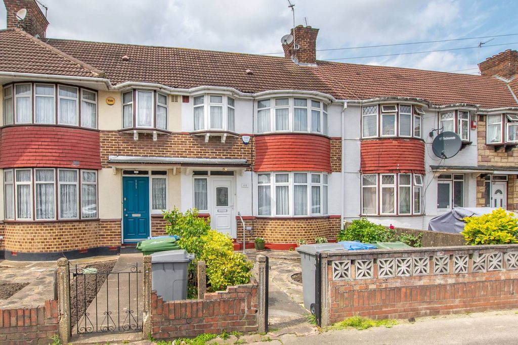 Property photo 2 of 12