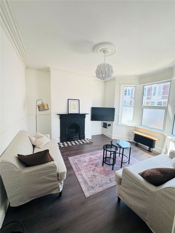 Property photo 2 of 26 Picture No. 52