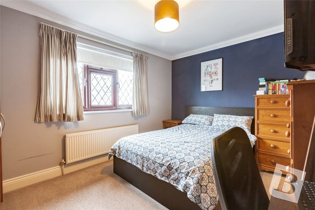 Property photo 2 of 17 Bedroom One