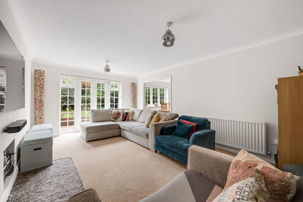 Property photo 2 of 17 5530193