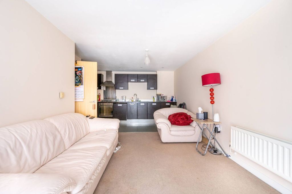 Property photo 2 of 9
