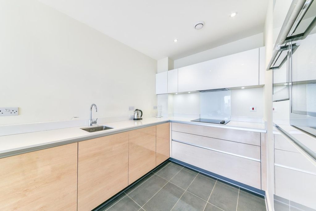 Property photo 3 of 7 1Cb352Fef7c8d37414c87F4F7d6d60ee9813d108.Jpg