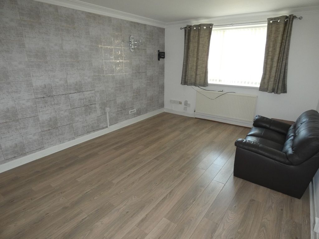 Property photo 2 of 9 Lounge