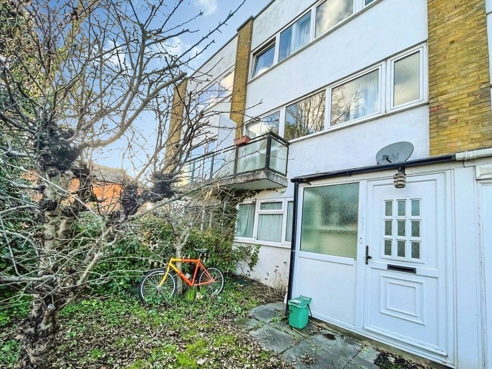 Property photo 3 of 9 Pbox-Img.Jpg