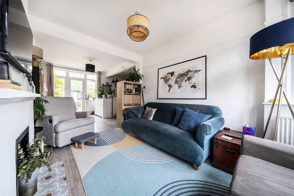 Property photo 3 of 20 Picture No. 32