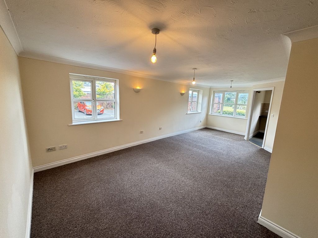 Property photo 2 of 6
