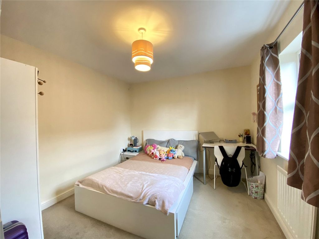 Property photo 3 of 16 Picture No. 02