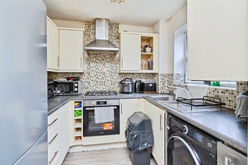 Property photo 3 of 16
