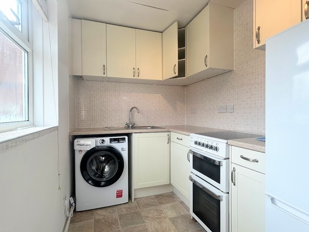 Property photo 3 of 7 Photo 5