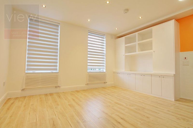 Property photo 2 of 11 Photo 1