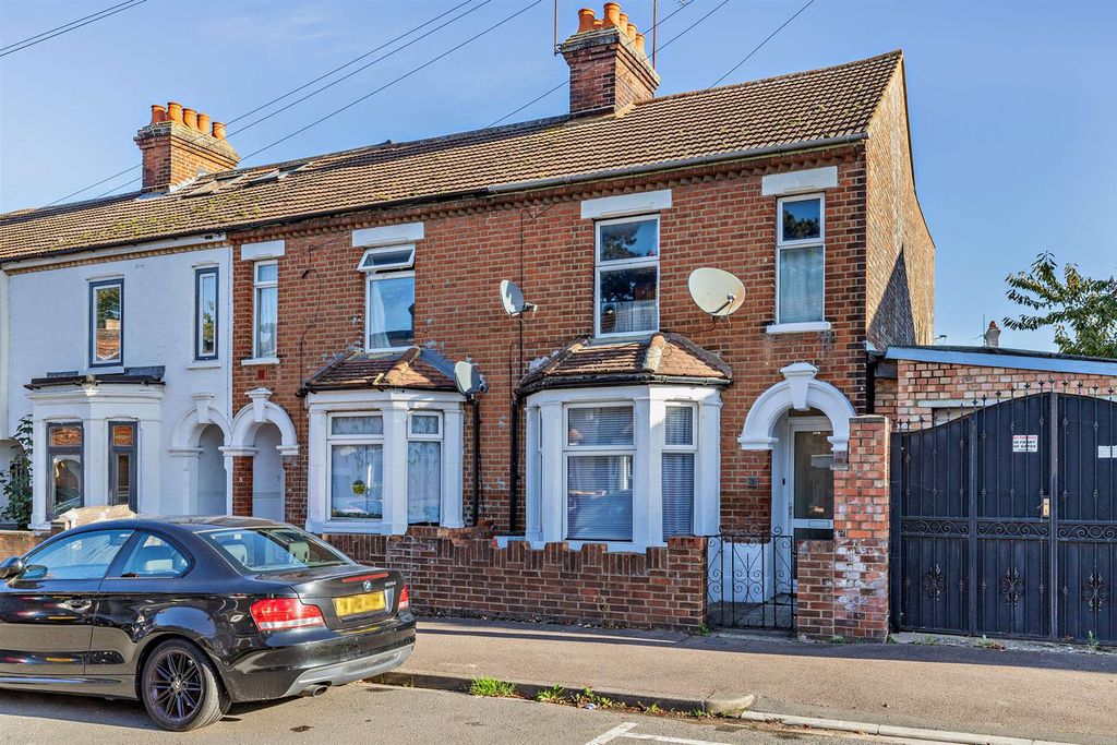 Property photo 1 of 13 8666864-Exterior01-800.Jpg