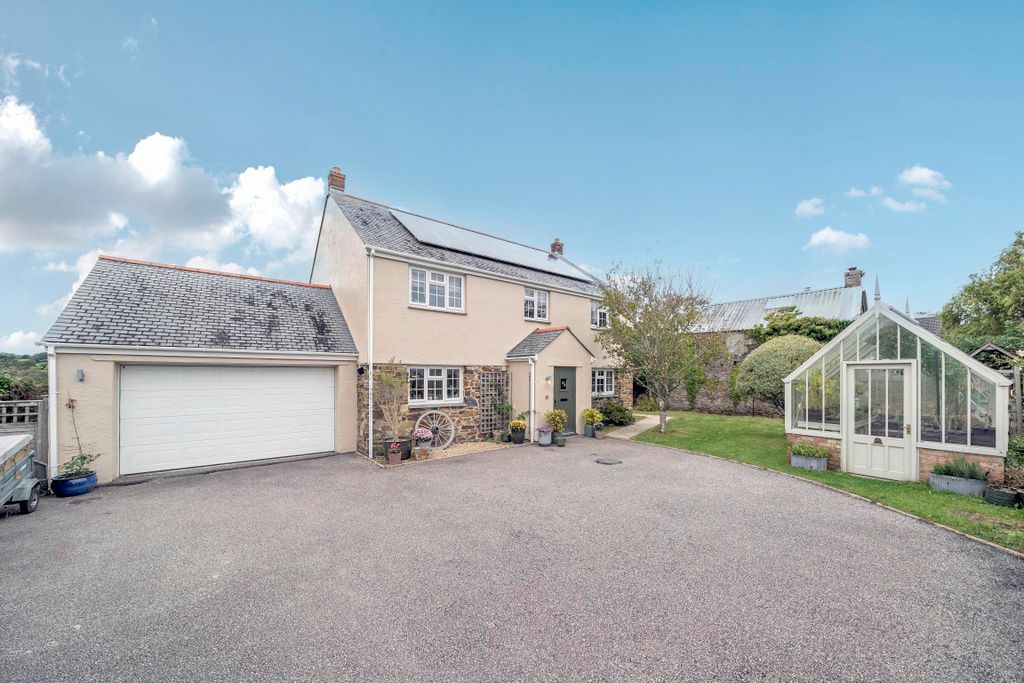 Property photo 1 of 12 1 Resized_1364332-30-68E90d963362A