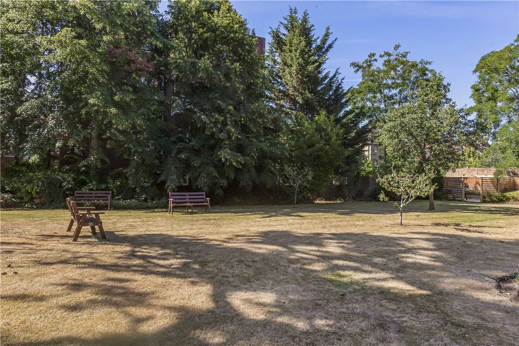Property photo 2 of 13 Picture No. 01