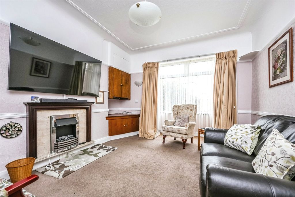 Property photo 3 of 17 Picture No. 14
