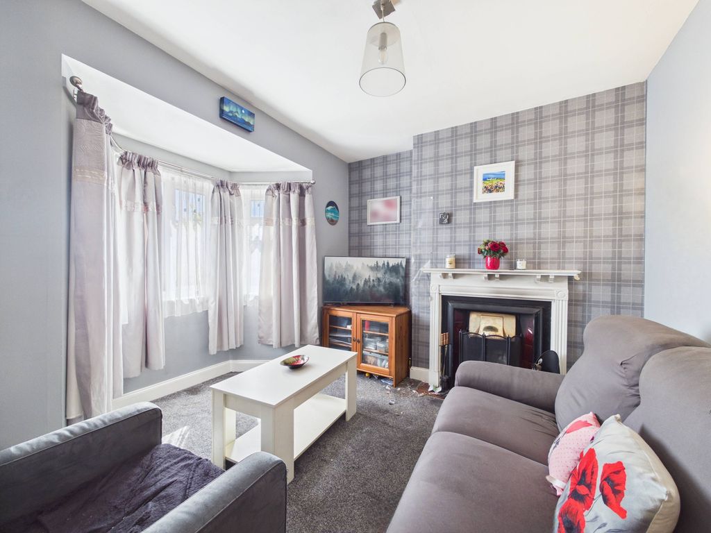Property photo 2 of 13