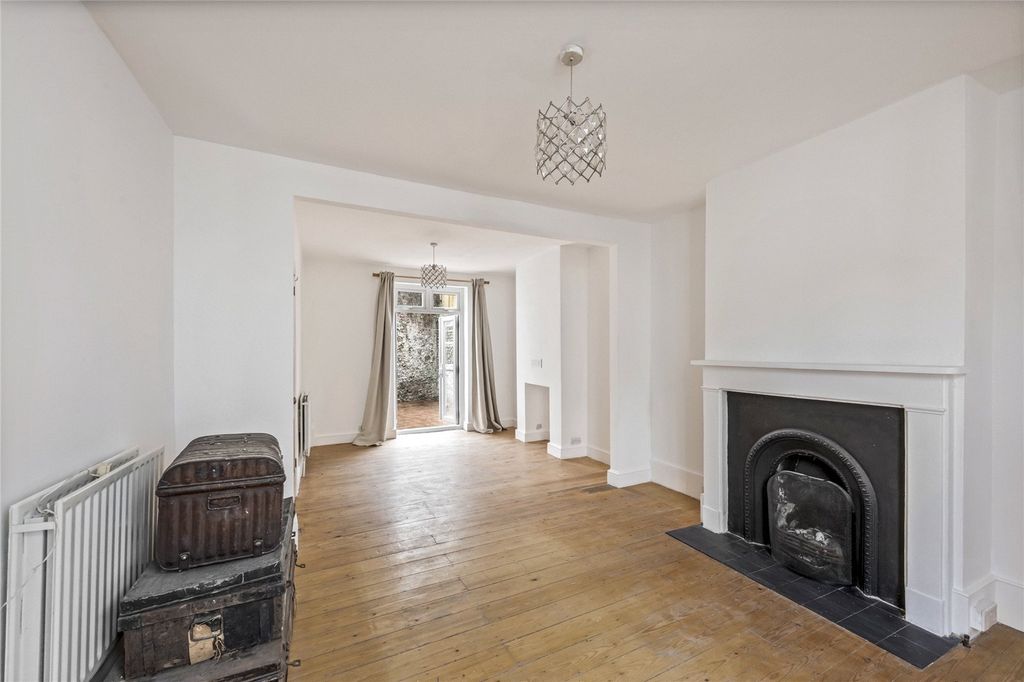 Property photo 1 of 16 Picture No. 07