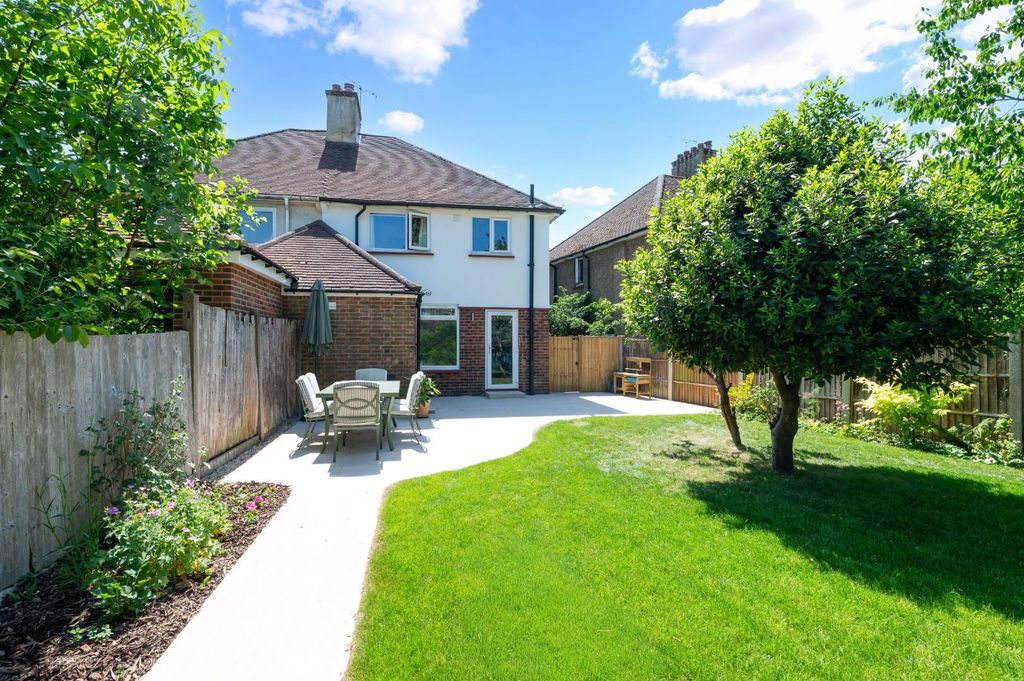 Property photo 3 of 20 Wheelers Lane