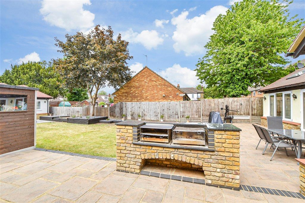 Property photo 1 of 18 Rear Garden