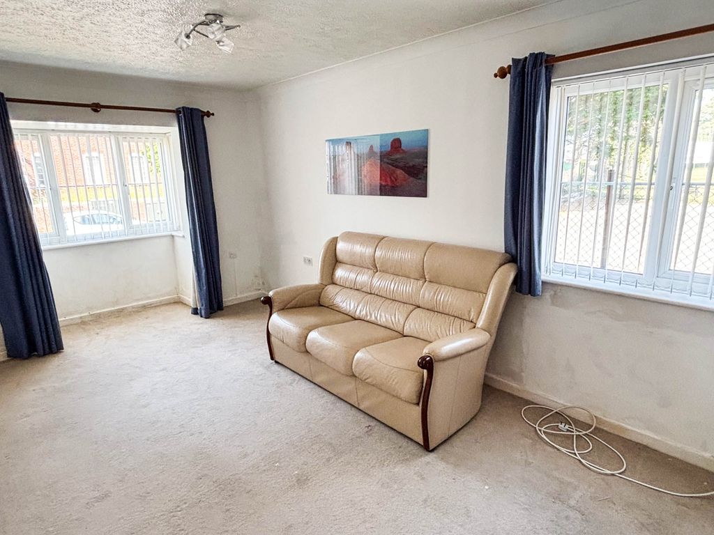 Property photo 2 of 6
